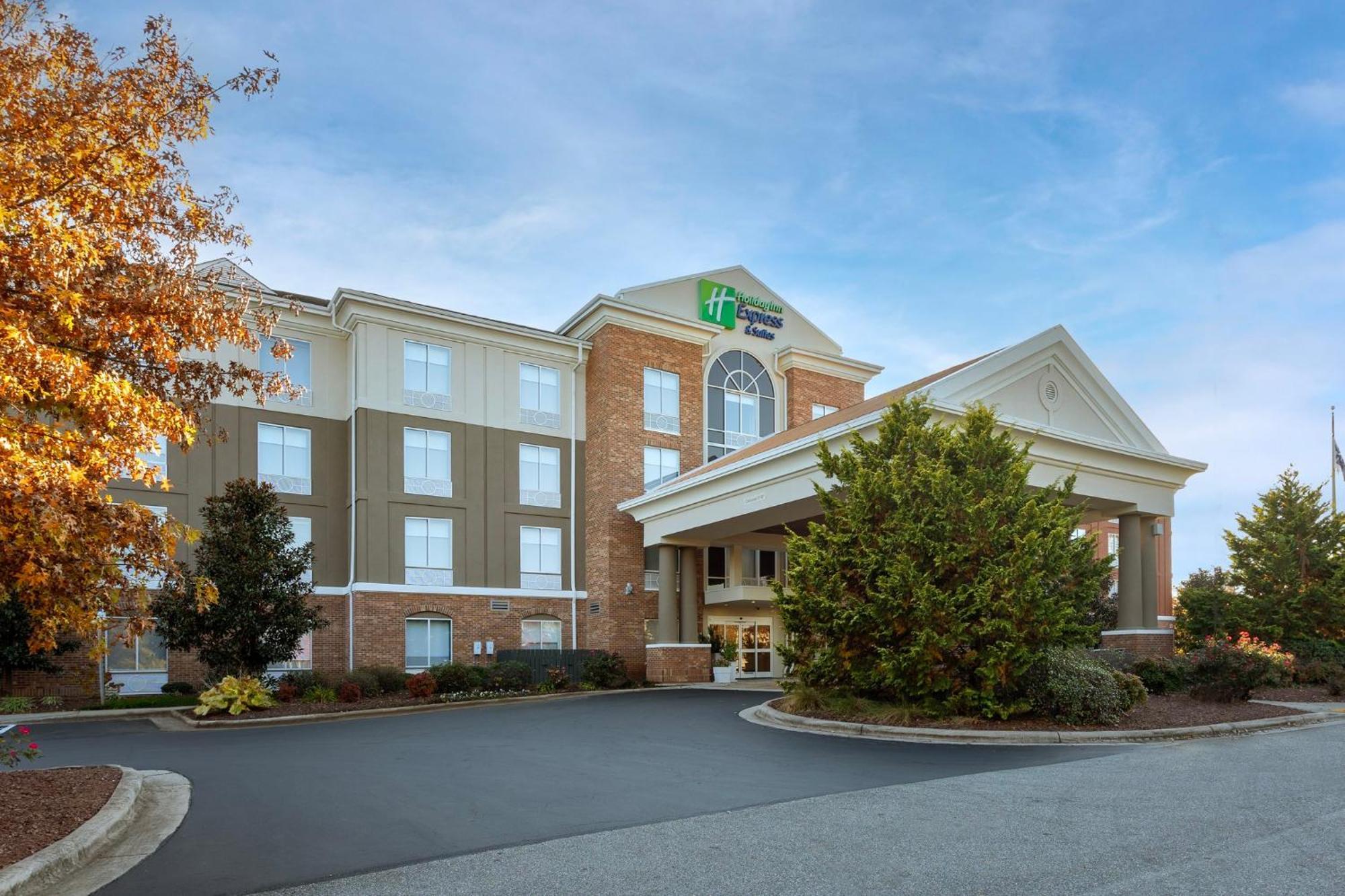 Holiday Inn Express Hotel & Suites Greensboro - Airport Area By Ihg Exterior foto